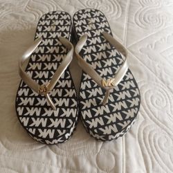 Michael Kors Ladies Mk Printed Signature Flip Flop 