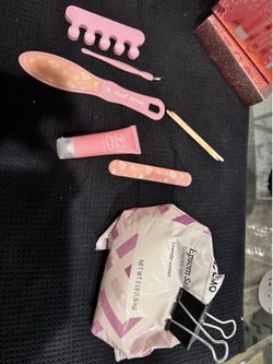 Lavender scented Epsom salt and few pedicure accessories
