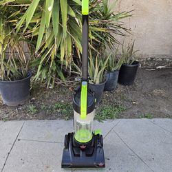 Bissell PowerForce Compact Turbo Vacuum