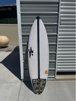 Marbella 5’9 twin pin surfboard