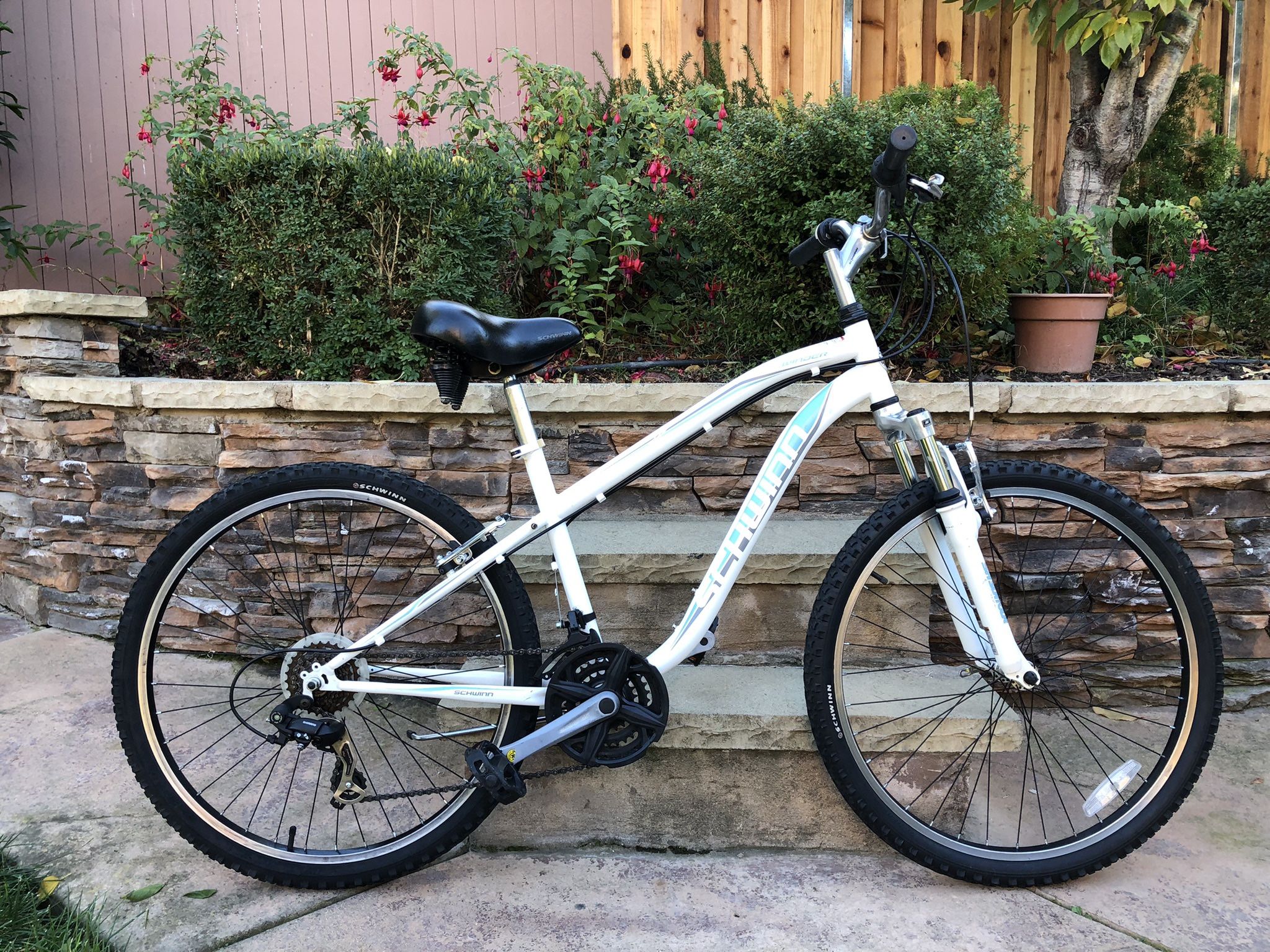 26" Schwinn Sidewinder Women's Mountain Bike