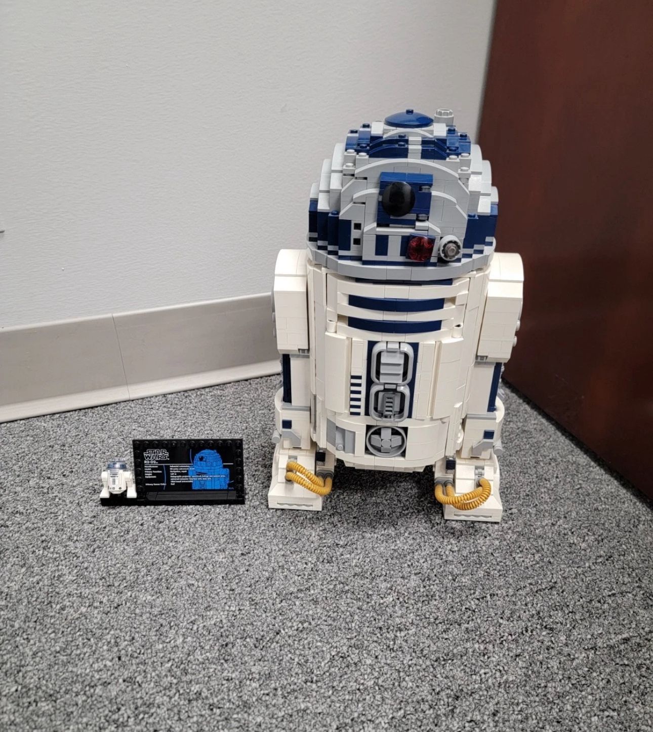 75308 LEGO Star Wars R2-D2