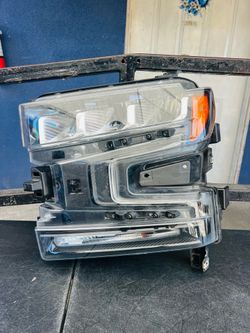 2019-2021 Chevrolet Silverado 1500 left driver side headlight Oem