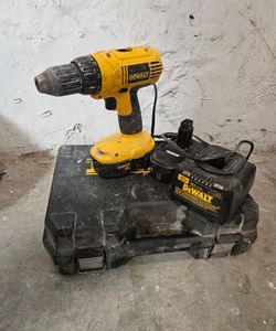 DeWalt hammer drill used with case