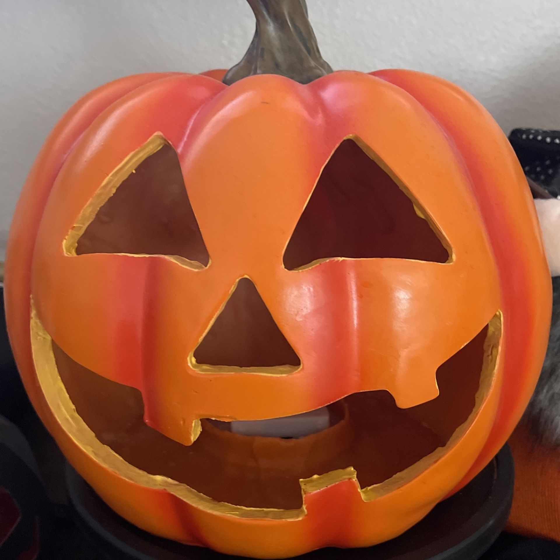 Light Up Halloween Pumpkin 