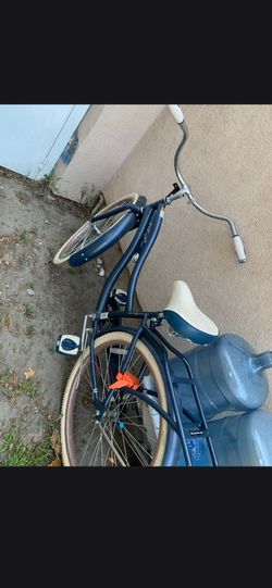 Women's beach cruiser