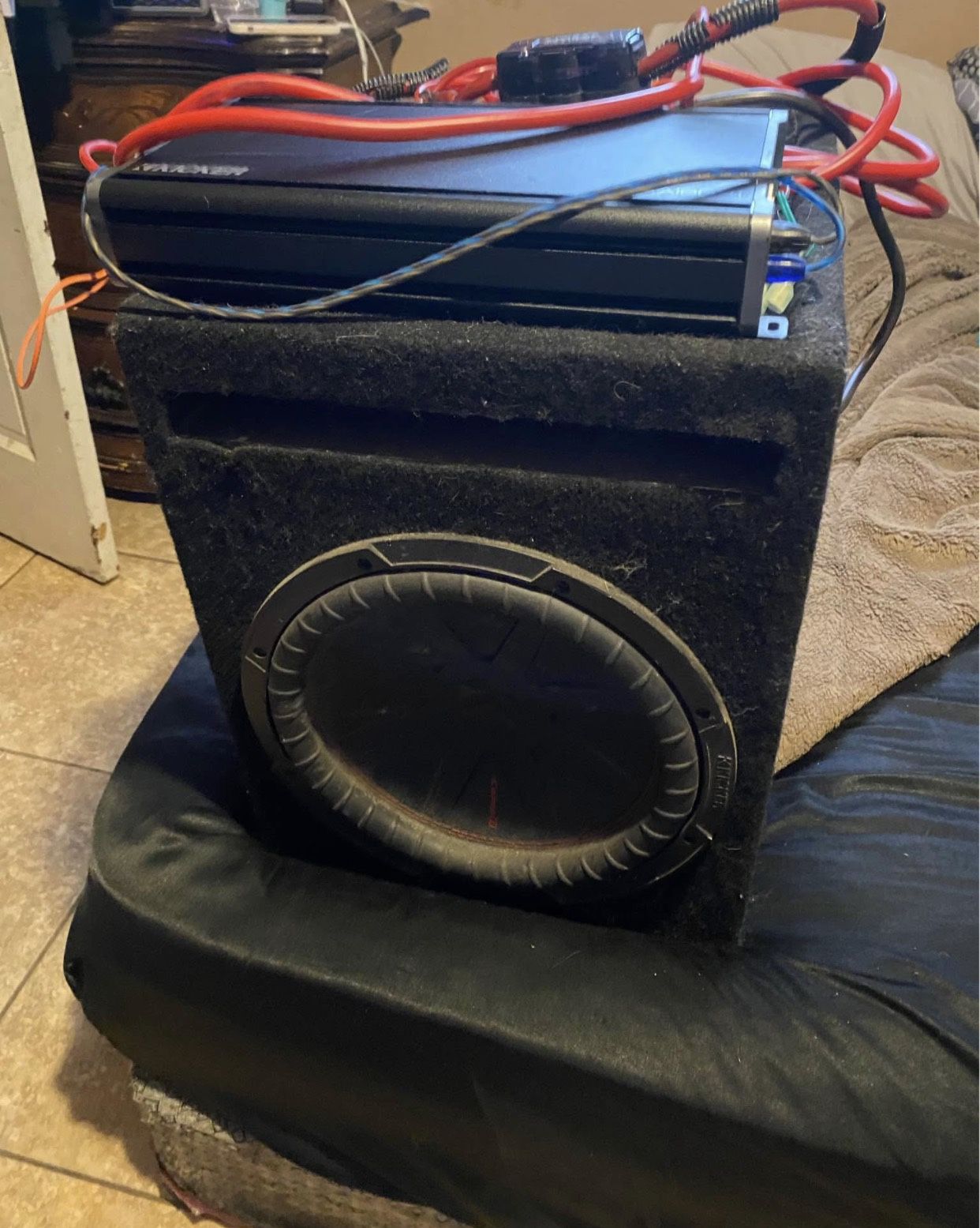 Kicker Speaker With Amplifier