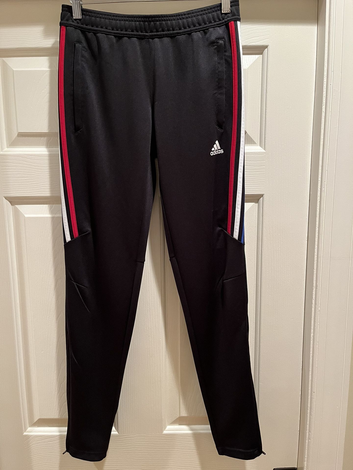 Wmns sz S adidas tiro joggers
