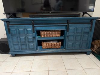 Tv console