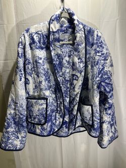 Woman's Floral Puff Quilted Jacket Blue Porcelain Print Size Medium