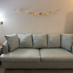 Pull Out Couch 