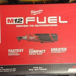 M12 12V Lithium-Ion Cordless 3/8 in. Ratchet Kit with One 1.5 Ah Battery, Charger and Tool Bag