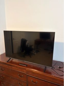 43” Hisense Smart TV