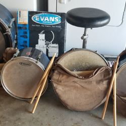 Evans Drum Set 