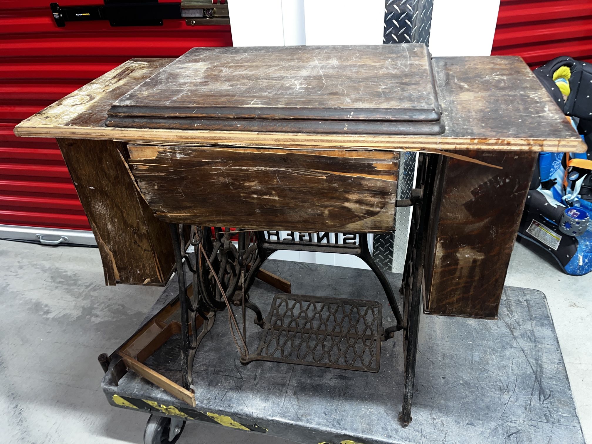 Singer Vintage Sowing Machine