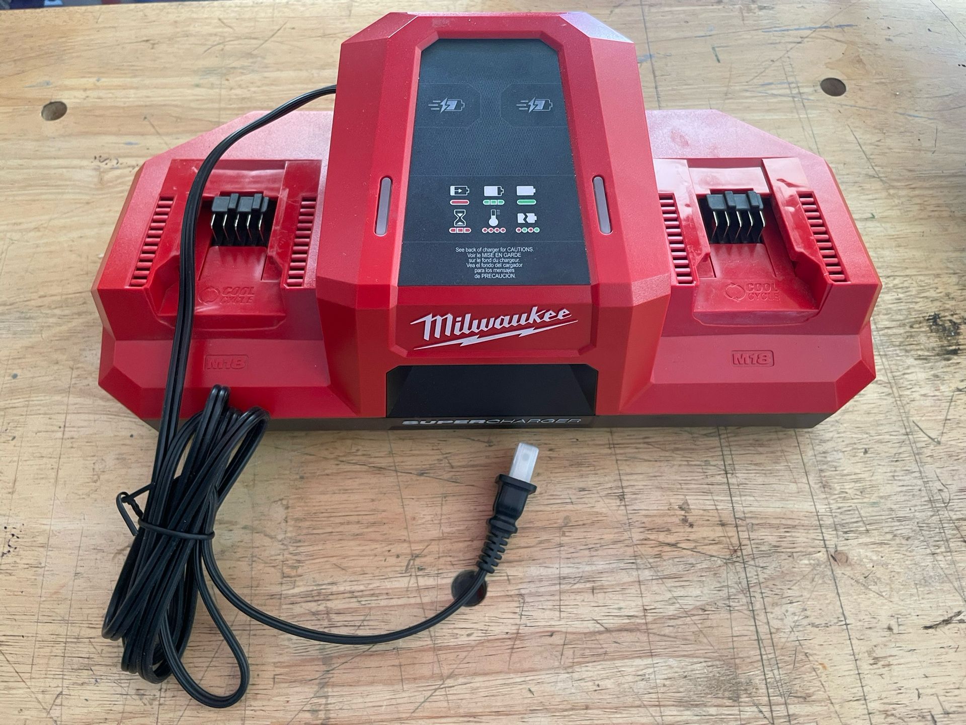 Milwaukee M18 Dual Bay Supercharger