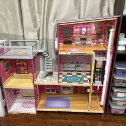 Kidkraft Uptown Dollhouse