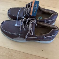 12- w . Men’s shoes .  new 