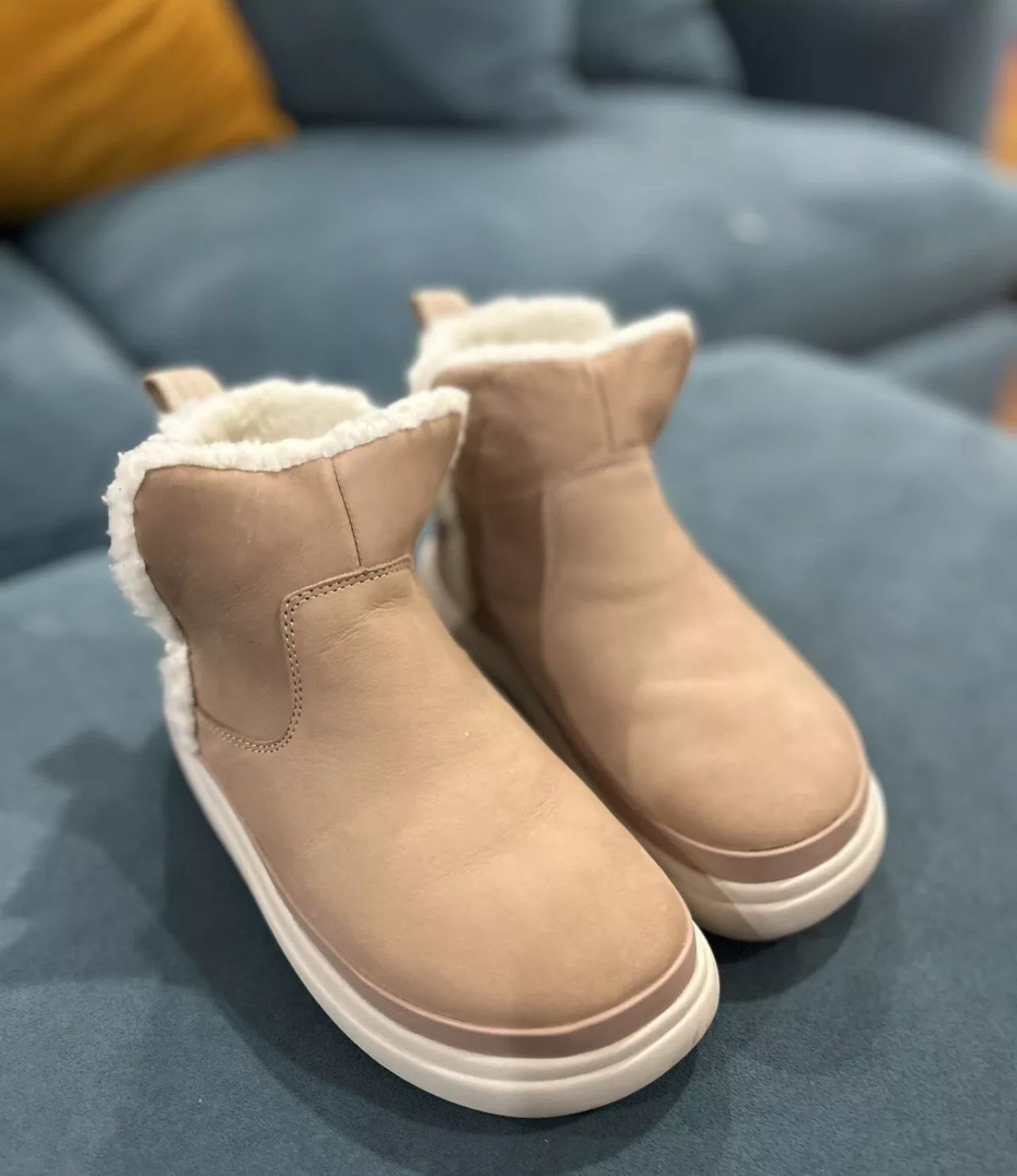 New: Weekend Autumn Reef Boots Size 7 W