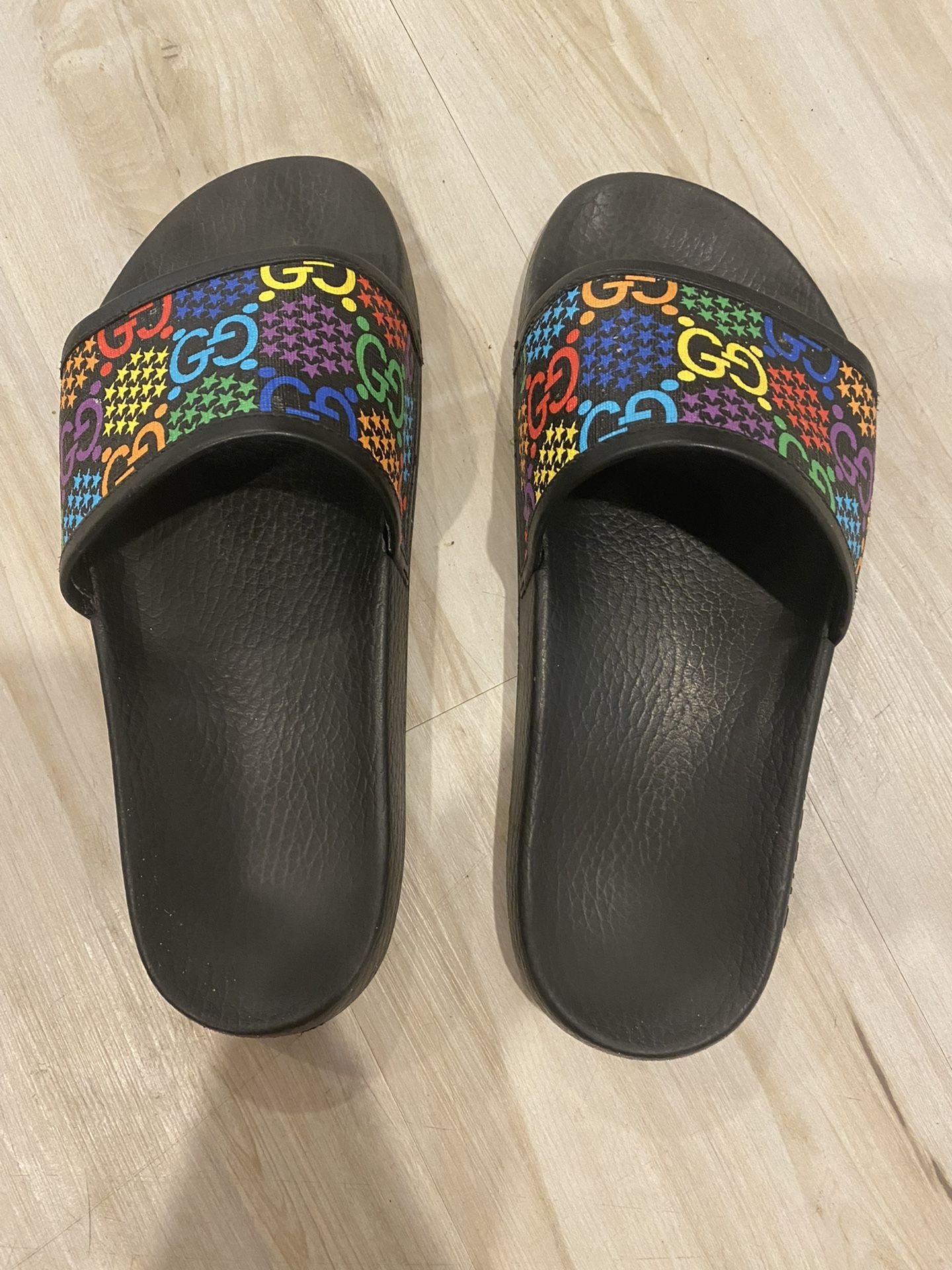 Gucci Men's GG Psychedelic Slides   Size 6  Lightly Used 