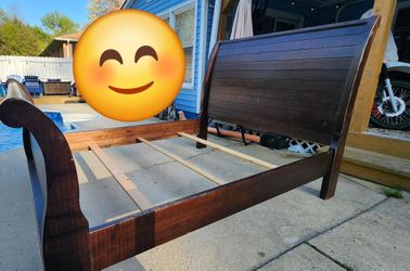 QUEEN BED FRAME WOOD