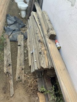 Reclaimed Wood Fence Boards Lot