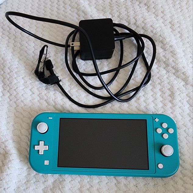 Pre-Owned Nintendo Switch Lite - Turquoise