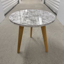 Small Mid-Century Modern Round Faux Marble Side Table (18” Diameter)