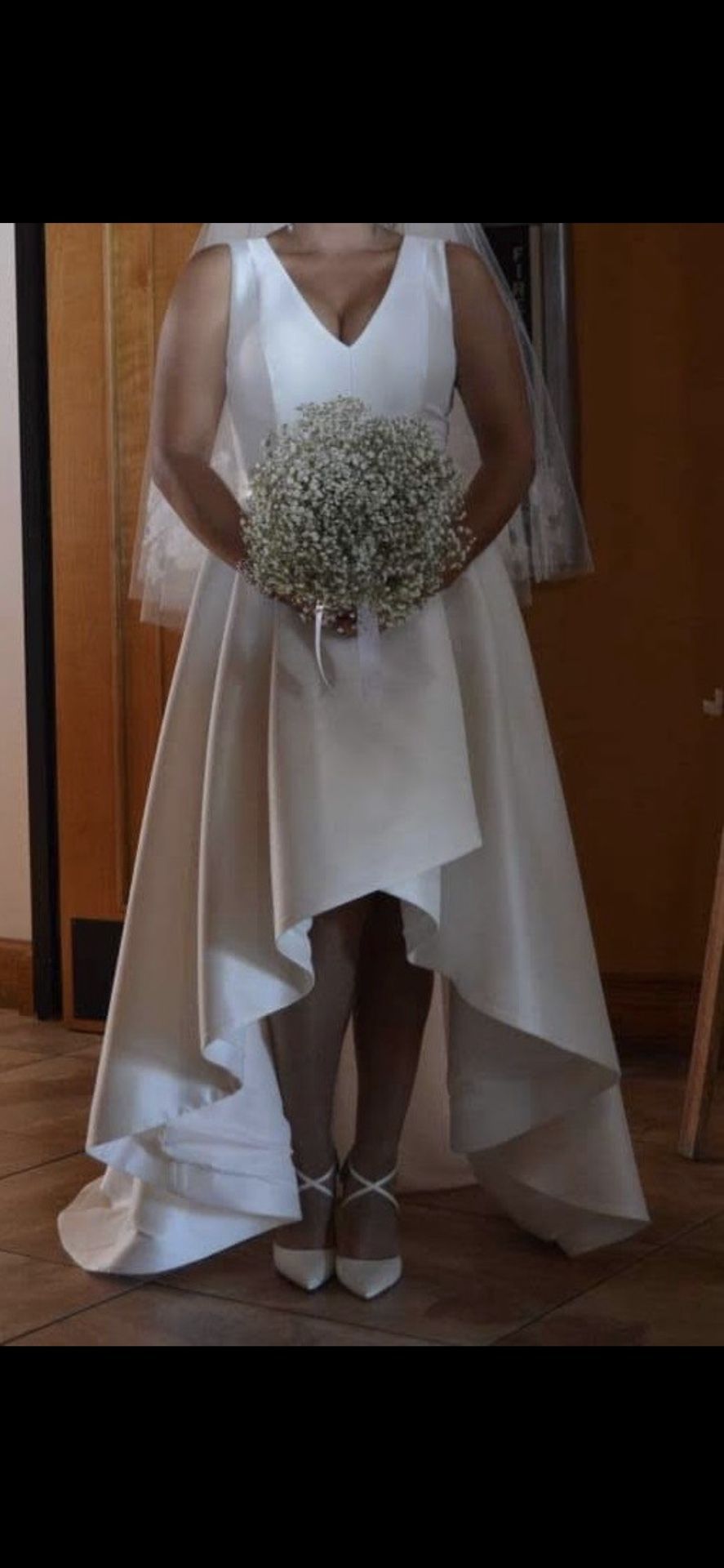 Wedding dress + belt + veil