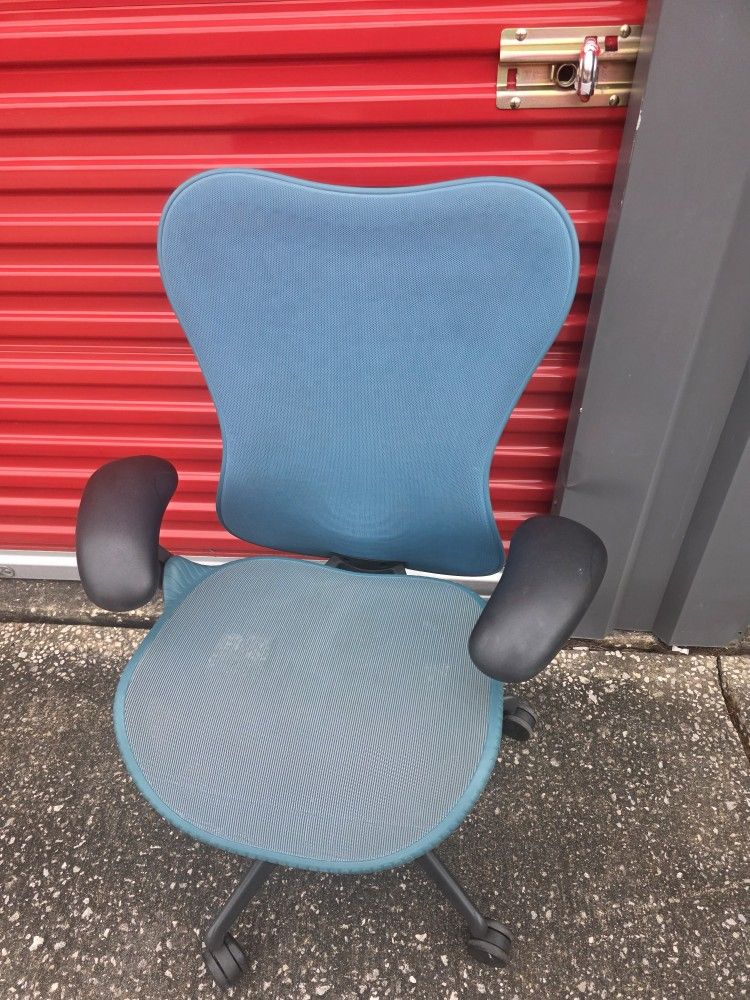 Herman Miller Mirra 2 Office Chair