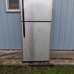 Kenmore Stainless Steel Top Freezer Refrigerator 