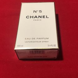 CHANEL N°5 Eau de Parfum Spray