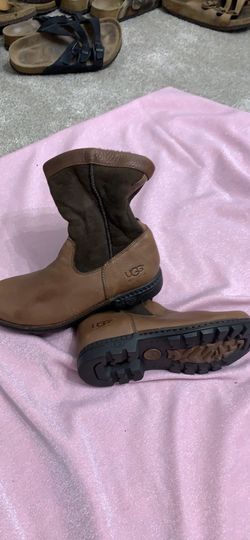 Ugg boots size 33”