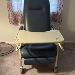 Geriatric Chair Recliner In Like New Condition Must Pick Up In Manahawkin 08050