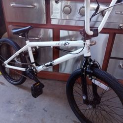 HARO BMX BIKE TIRES SIZE 20 GOOD CONDITION READY FOR RIDE 