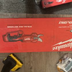 Milwaukee M12 Pruners New tool -only