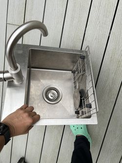 New 14 x 14 Sink With Faucet