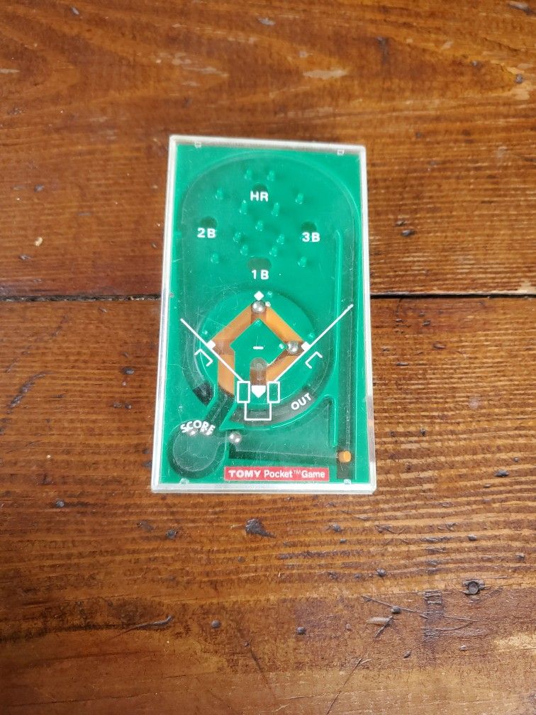TOMY BASEBALL POCKET GAME. VINTAGE 1975 JAPAN HANDHELD PINBALL GAME.