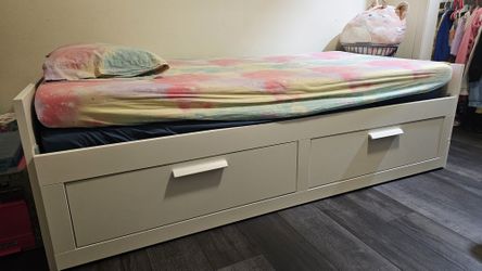 Trundle Bed