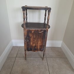 Antique Stand