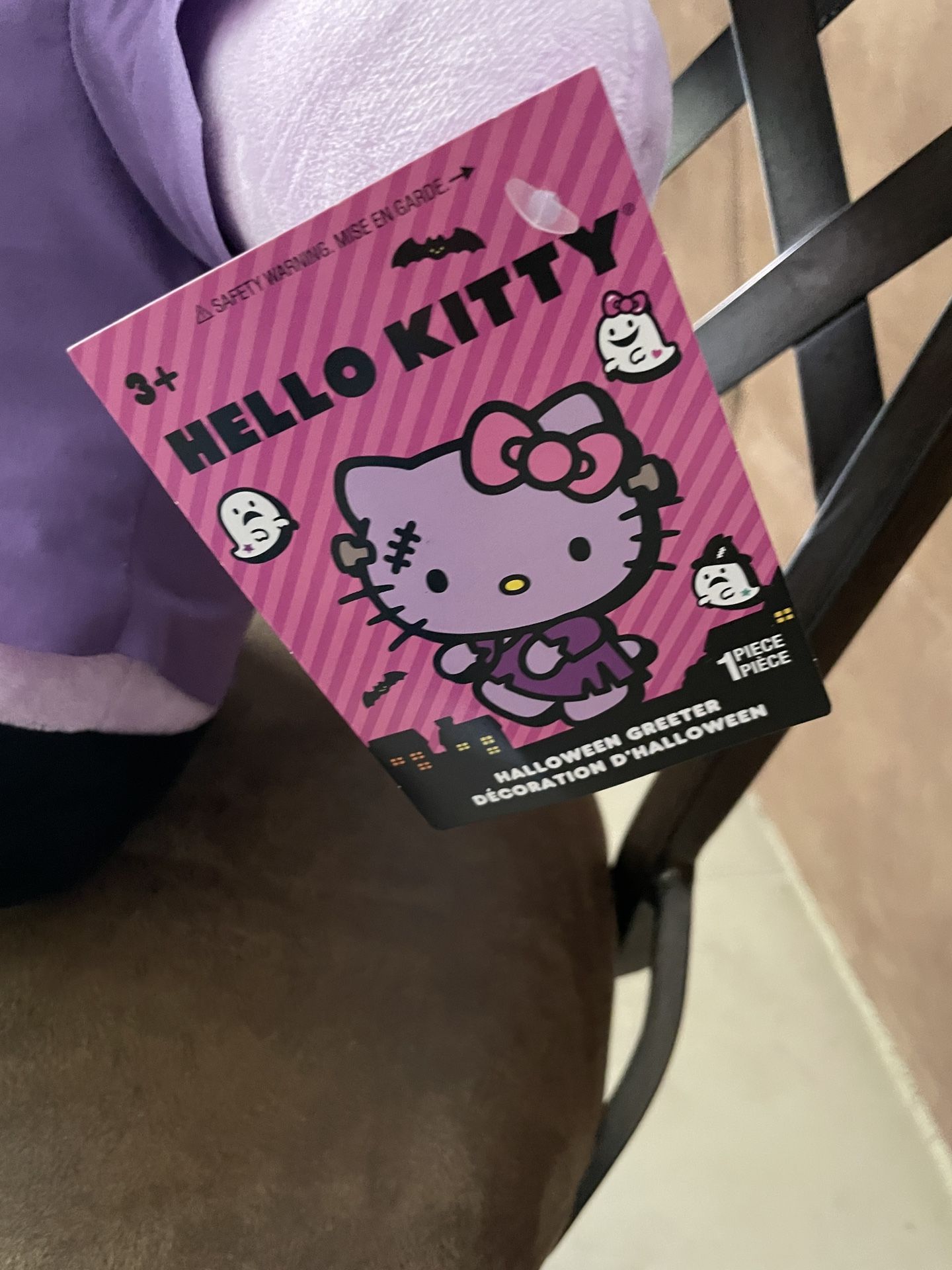 Hello Kitty Halloween Greeter