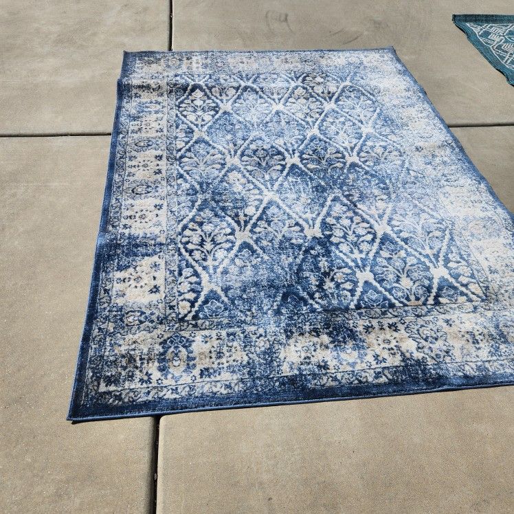 Beautiful, Soft 5 X 7 Indoor Carpet