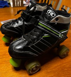 Roller Derby Laser 7.9 MX Boy’s Size 6 Roller Skates