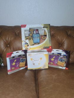 Pokémon 30th Celebration Bundle – 4 Items hmu for prices