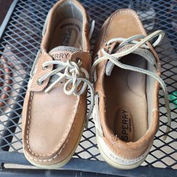 Women’s Size 7 Sperrys