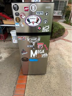 Great little garage fridge /freezer