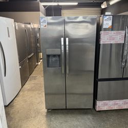 Frigidaire - 25.6 Cu Ft Side By Side Refrigerator In Stainless Steel With Water Dispenser And Icemaker 🧊