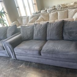 SOFA AND LOVESEAT FREE DELIVERY 🚚 