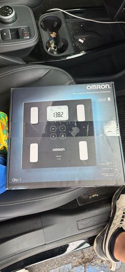OMRON Body Composition Monitor and Scale - Track Muscle Mass Loss/Gain, Weight, Visceral Fat, BMI - Use OMRON Connect App for Unlimited Storage