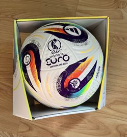 🔥🔥Adidas Women’s Euro25 Pro Soccer Ball - Size 5